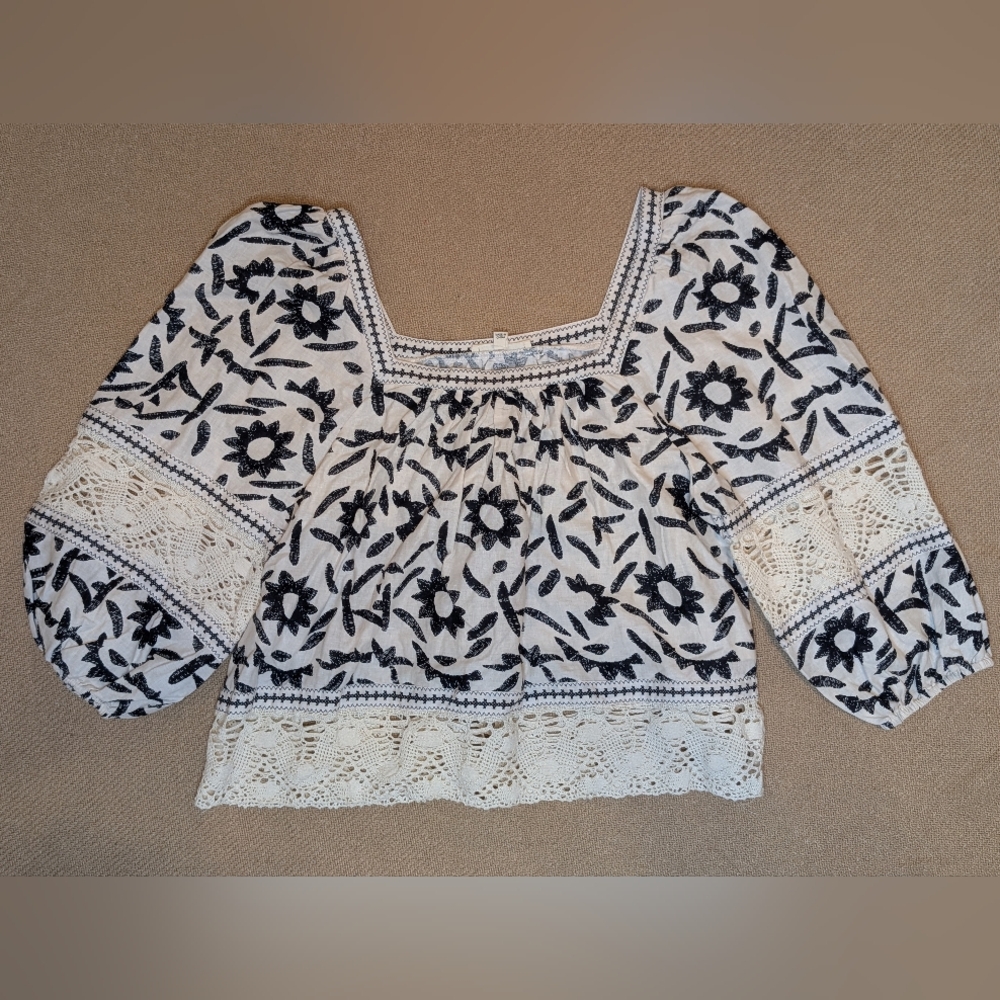 Christian Siriano Cream Black Floral Crochet Trim Shirt Linen Blend